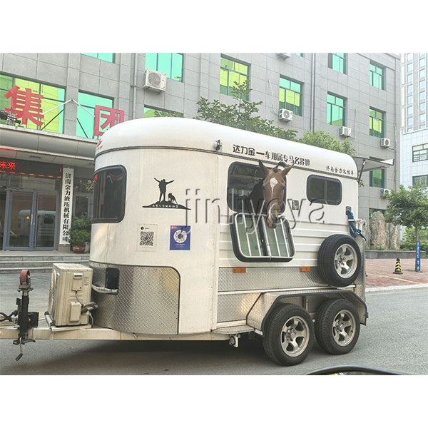 湖北运马车